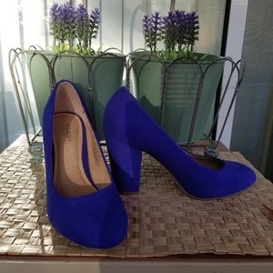 Old Navy Cobalt Blue Block Heel Pumps